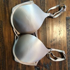 VS Nude bombshell bra